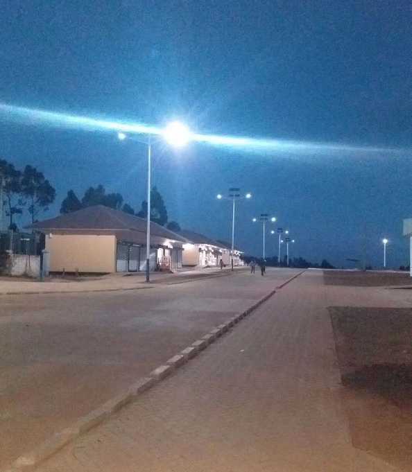 沈阳市非洲科特迪瓦太阳能路灯工程